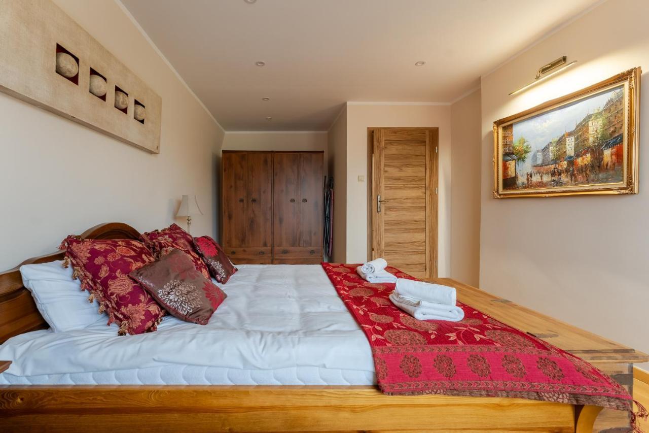 Apartament Zloty Jelonek - 4 Osobowy Na Placu Ratuszowym - Space Apart Jelenia Gora Exterior photo